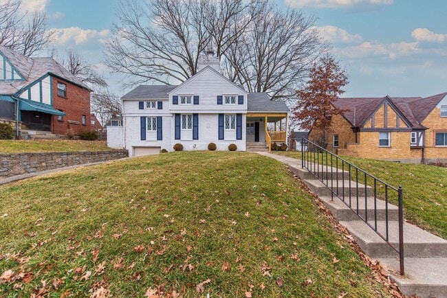 Building Photo - WESTWOOD - Freshly updated 4 bed 2.5 bath home