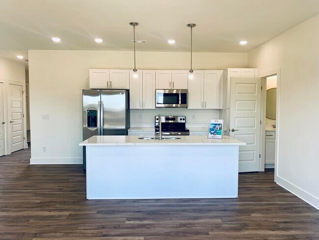 Building Photo - The Summit at Been Road Villas 3 Bed, 2.5 ...