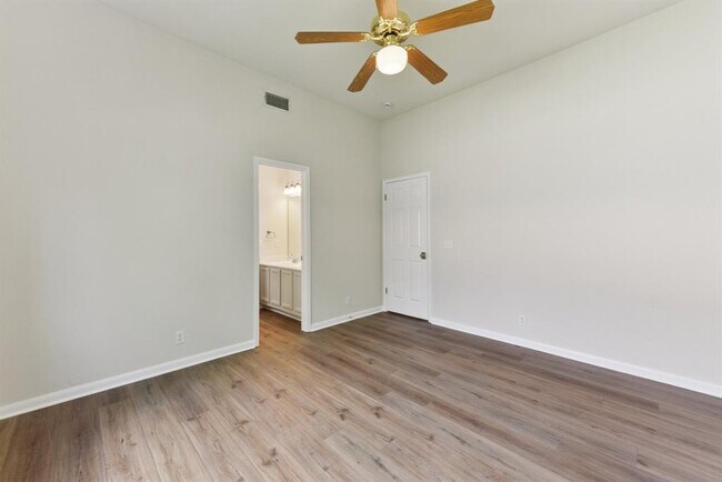 Building Photo - 906 Jasmine Trail