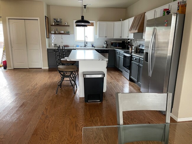 Building Photo - 5136 Killdeer Dr