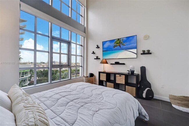 Building Photo - 3301 NE 1st Ave