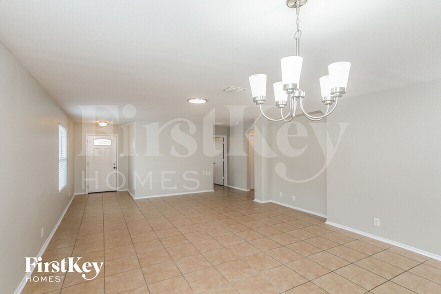 Building Photo - 172 Texas Mulberry