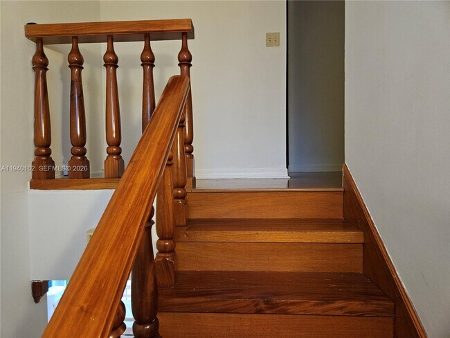 Building Photo - 9154 SW 132nd Ln