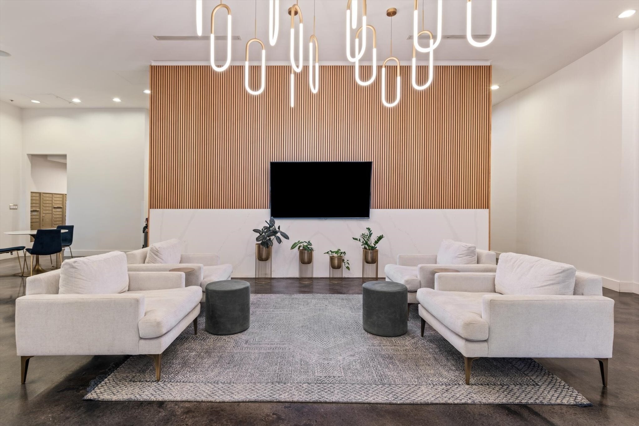 Building Photo - 1510 Demonbreun St