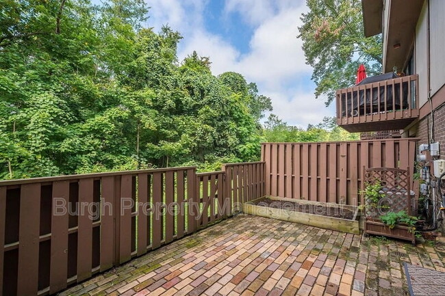 Building Photo - 645 Deer Watch Rd