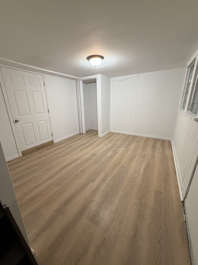 Building Photo - 901 Cliff St