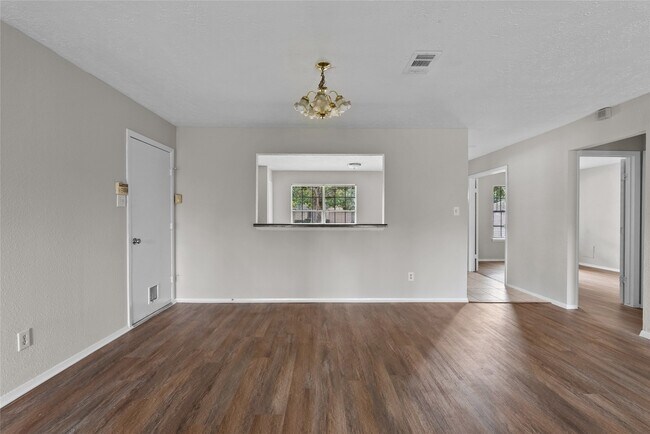 Building Photo - 2819 Sugar Wood Dr