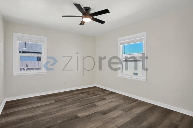 Building Photo - 265 Cherry Dr