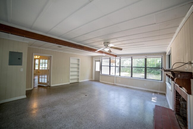 Building Photo - 1079 SW 11th Terrace