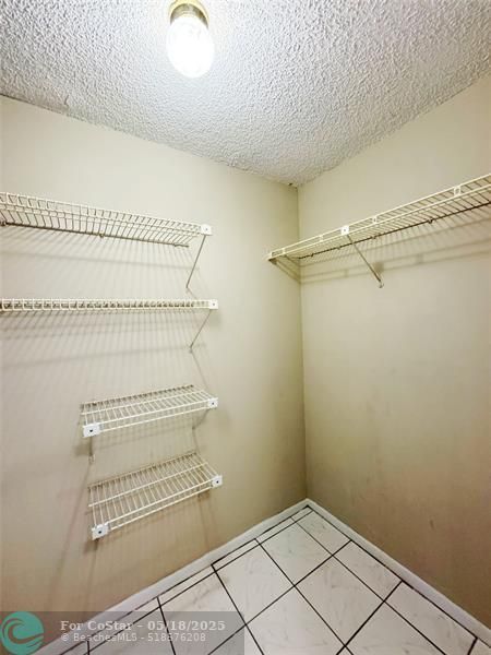Building Photo - 1820 SW 81st Ave