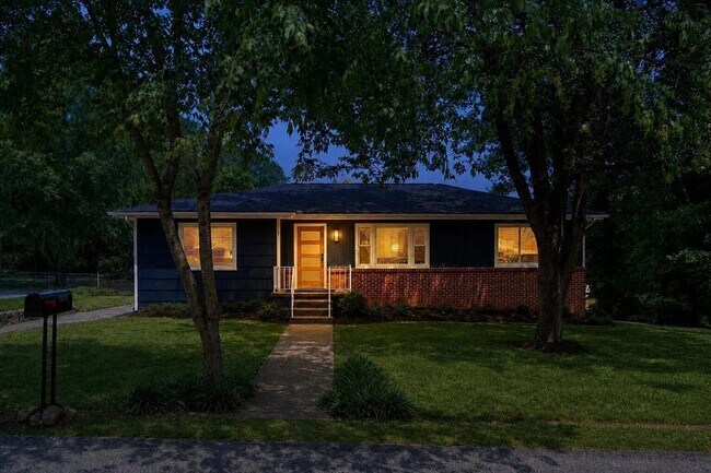 Building Photo - 3351 Black Oak Cir