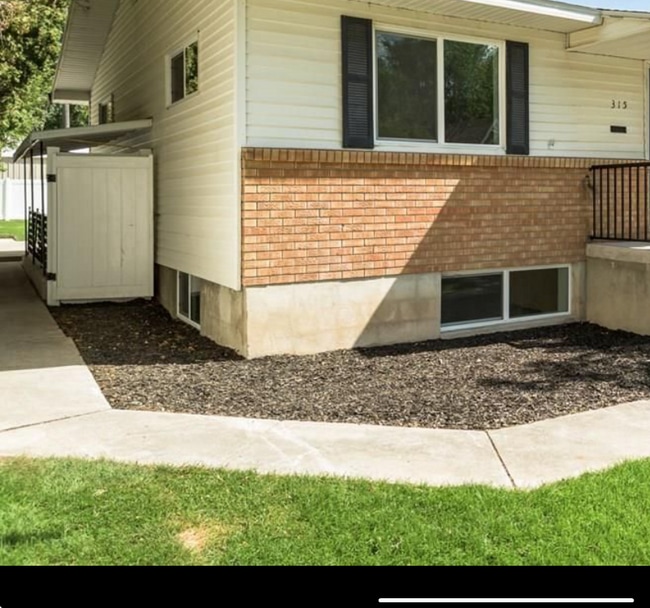 Building Photo - 315 Jackson St