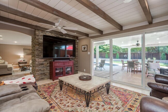 Building Photo - Entertainer's Dream in Willow Glen! 4 Bedroom 3 Bath Fully Upgraded Home with Stunning Backyard