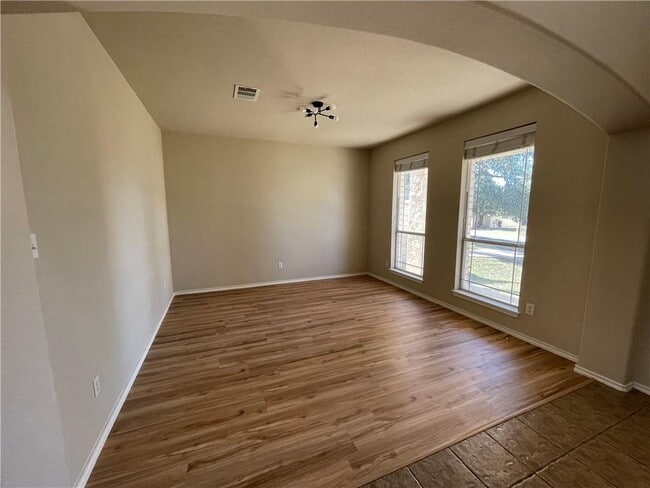 Building Photo - 1602 Melissa Oaks Ln