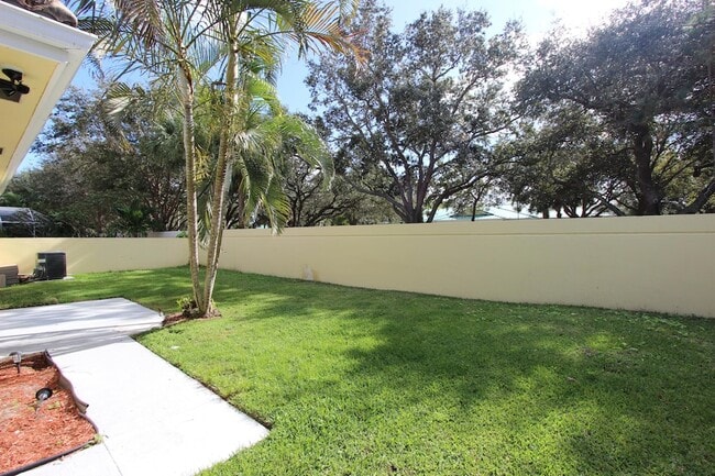 Building Photo - 240 Sussex Cir