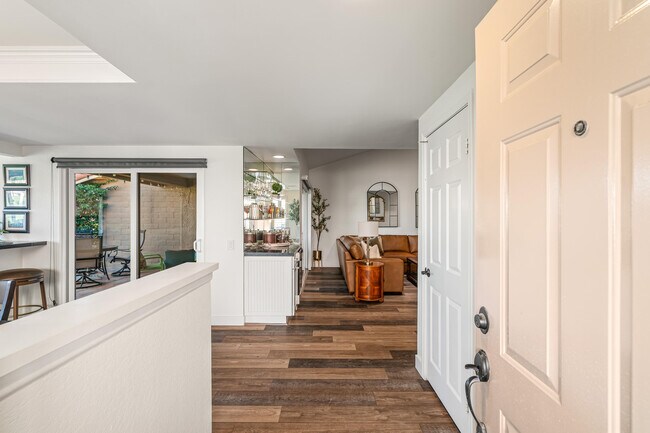 Building Photo - 82 Conejo Cir