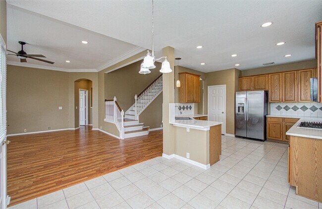 Building Photo - 12138 Canyon Arbor Way