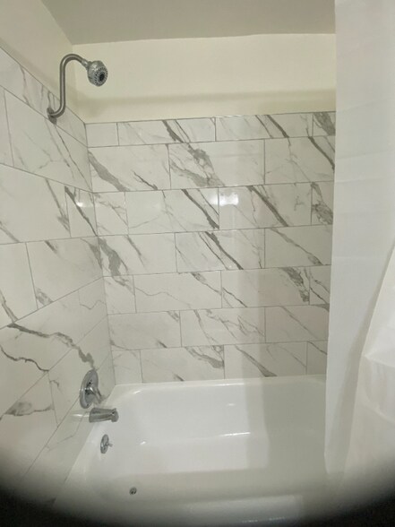 Building Photo - 7749 Reseda Blvd