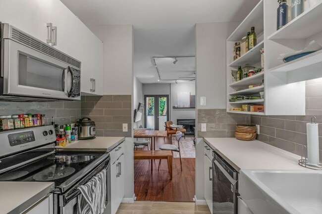 Building Photo - 501 Fenton Pl