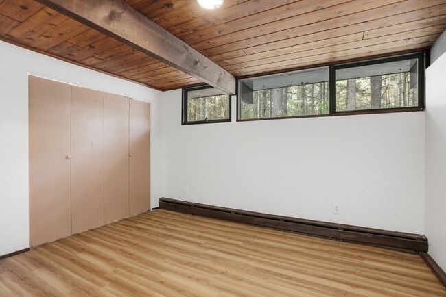 Building Photo - 234 Tophet Rd