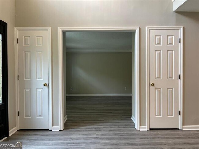Building Photo - 1397 Wynford Gate