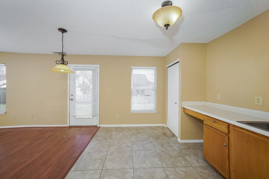 Building Photo - 13227 N Etna Green Dr