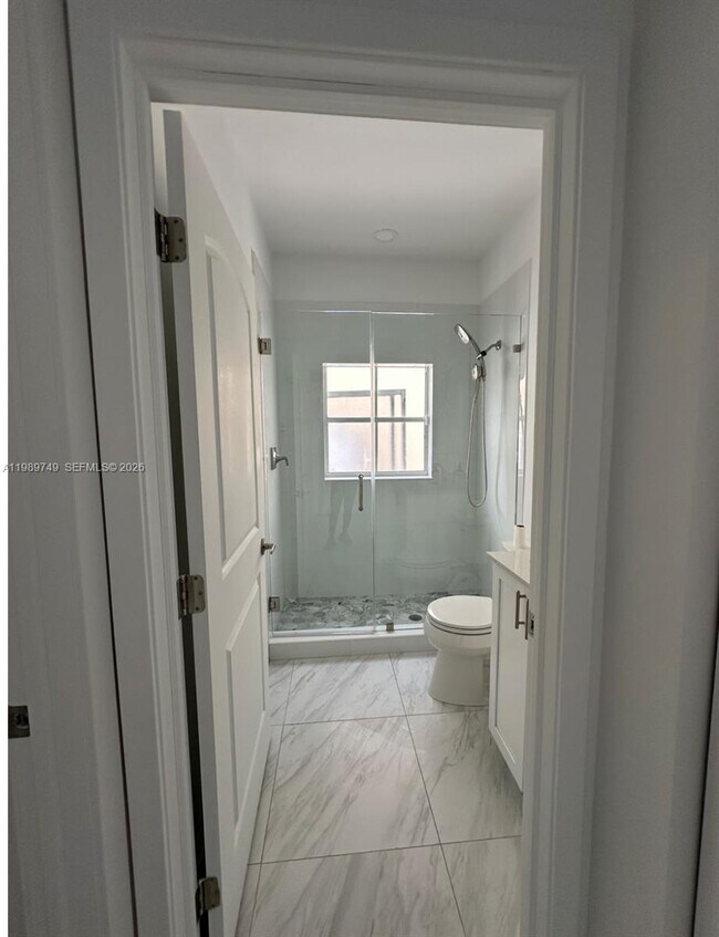 Building Photo - 4021 SW 153rd Ave