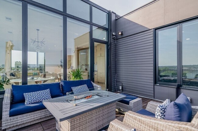 Building Photo - 60 Quincy Shore Dr