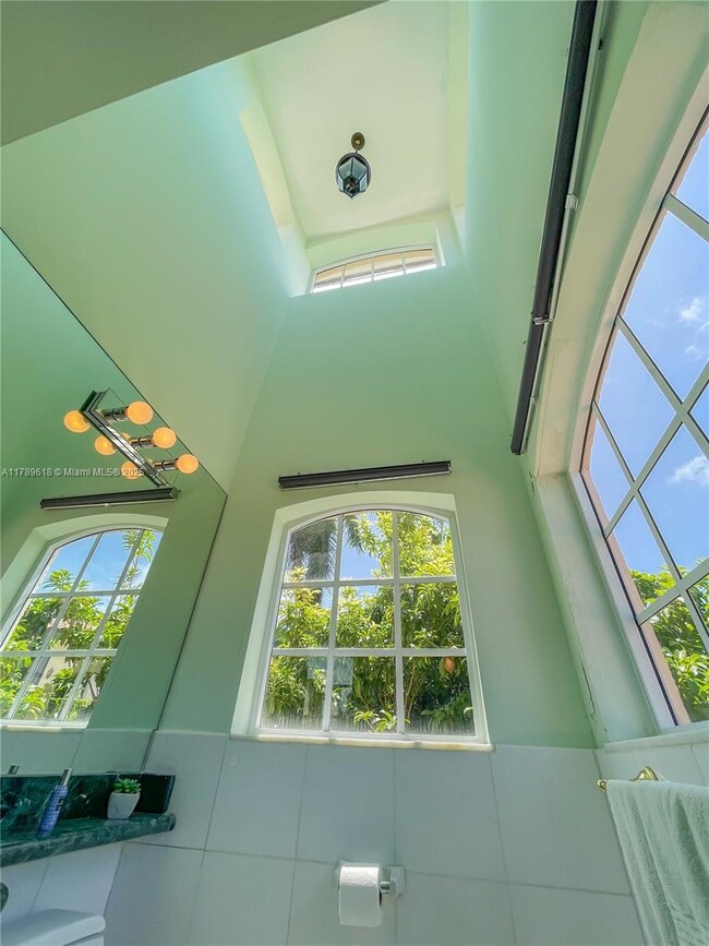 Building Photo - 194 Caoba Ct