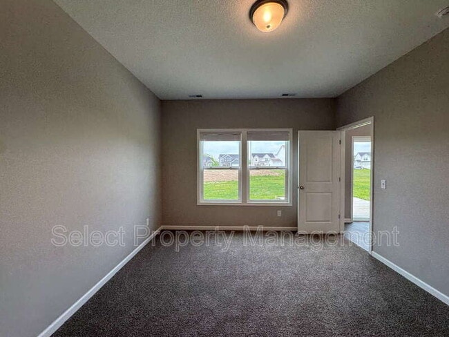 Building Photo - 8783 Elmont Cv