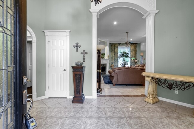 Building Photo - 192 Monterrey Rd W