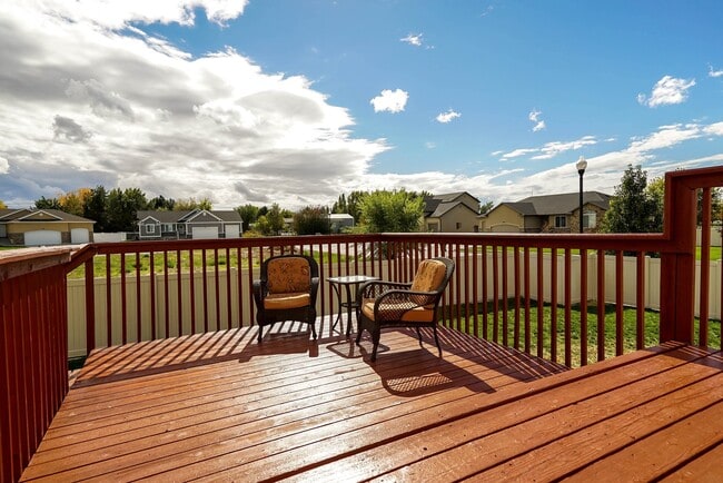 Building Photo - Beautiful 4 Bed, 3.5 Bath in Clinton - Was...