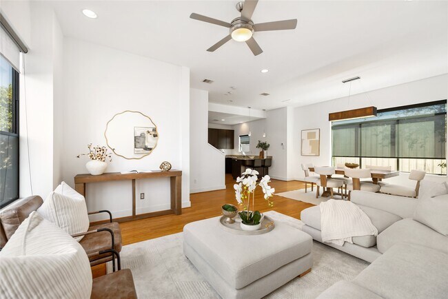 Building Photo - 5012 Cornish St