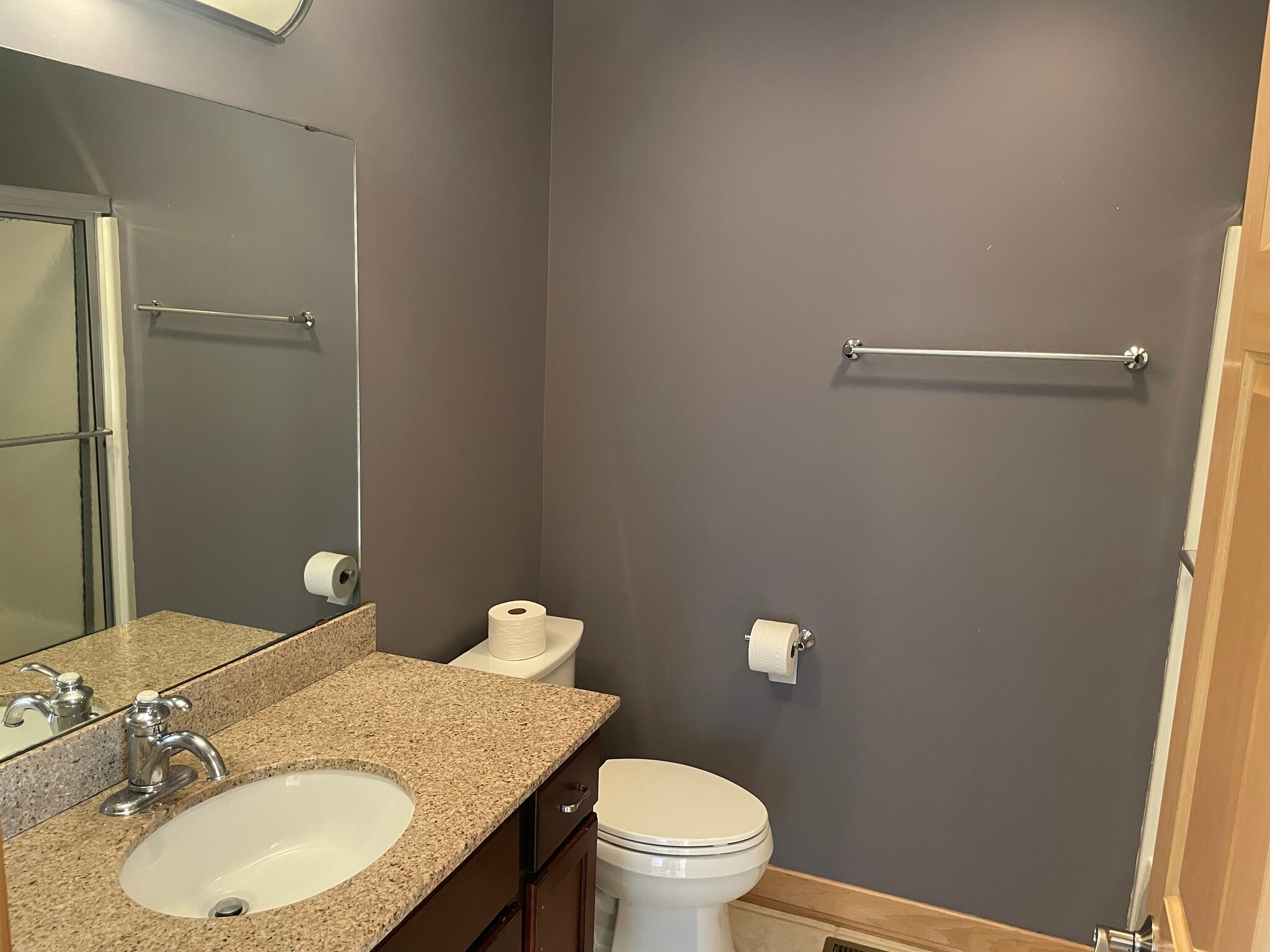 Building Photo - 3169 Pleasant St