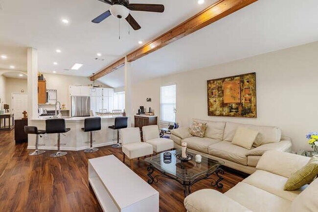 Building Photo - 213 Chandler Crossing Trail