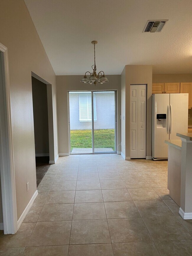 Building Photo - 2 bedroom, 2 bath home for rent