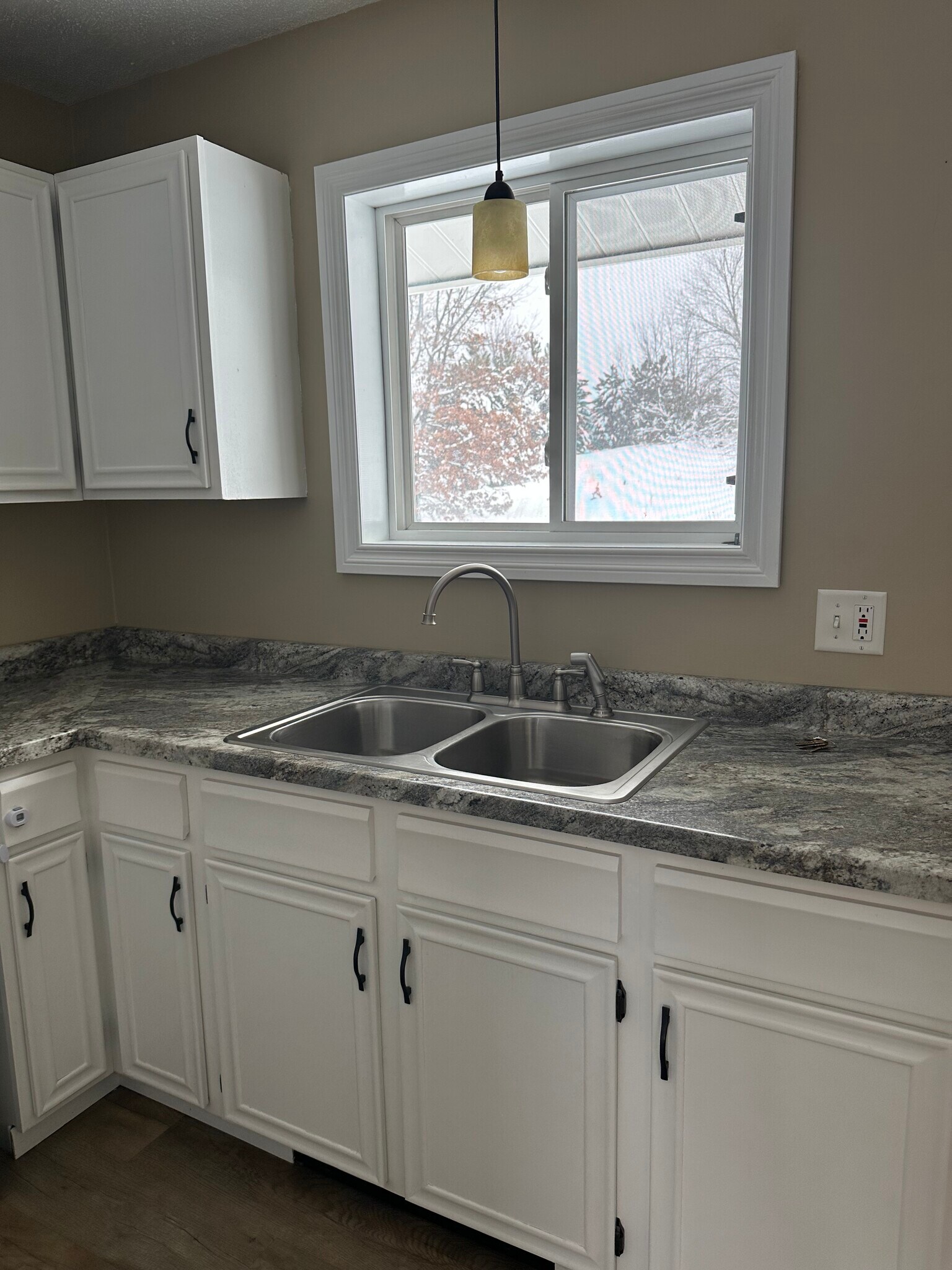 Building Photo - 3333 Mahoney Dr