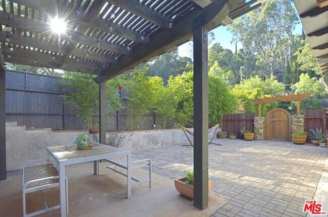 Patio - 21620 Circle Trl