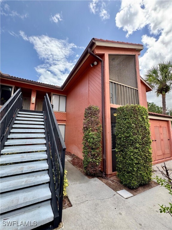 Building Photo - 124 Cypress Way E