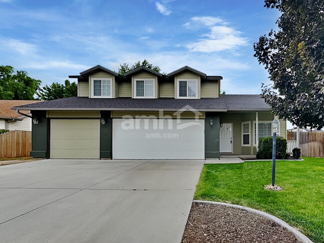 Building Photo - 2031 E Lochmeadow Ct