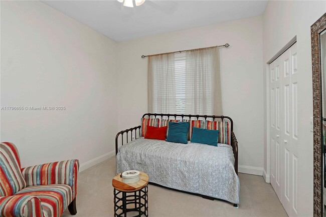Building Photo - 3140 Fairways Dr