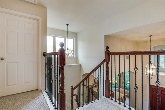 Building Photo - 2509 Dog Leg Trail