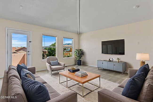 Building Photo - 6377 Franklin Ridge Dr