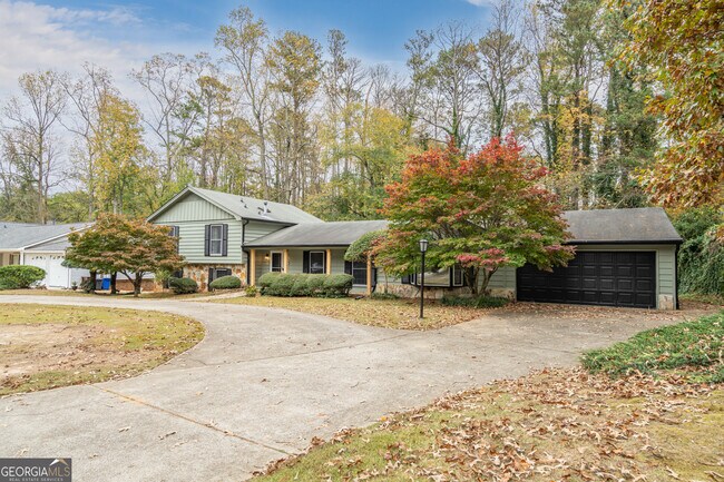 Building Photo - 2431 Weatherford Ct