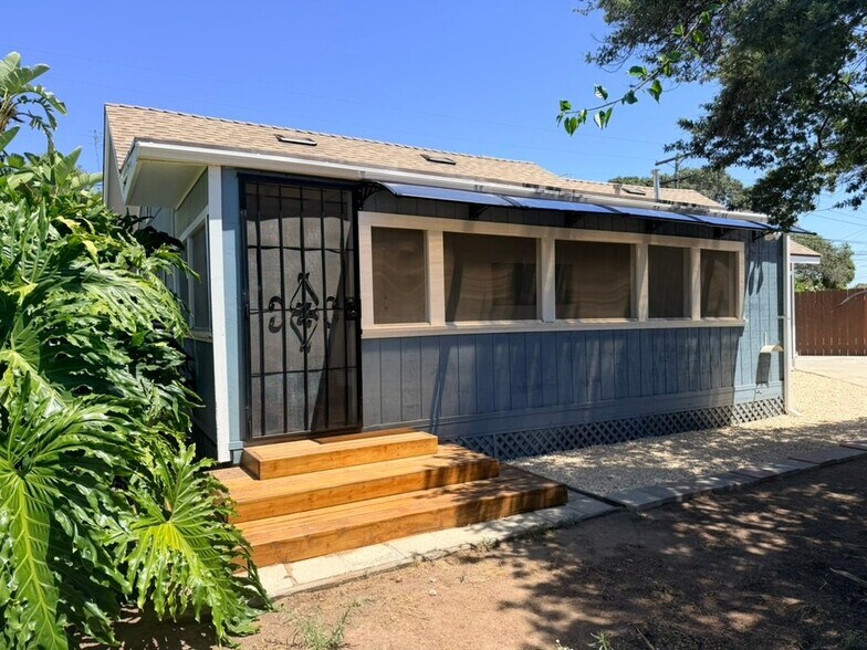 Building Photo - 0 N Mountain View Dr
