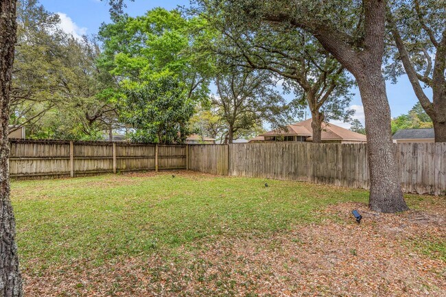 Building Photo - Modern Home in the Heart of Niceville!