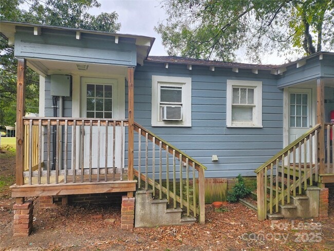 Building Photo - 816 S Ridge Ave