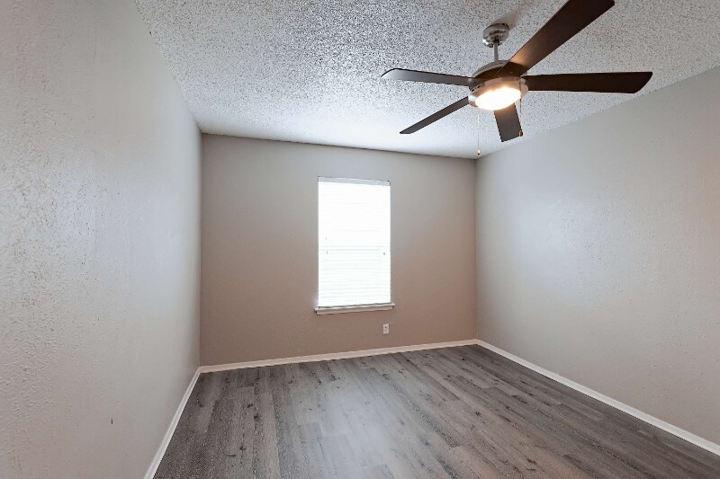 Building Photo - 351 Bedford Rd