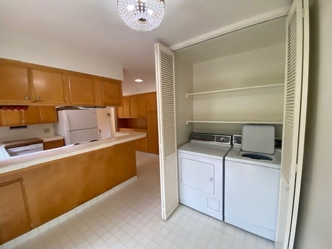 Building Photo - 3093 Hermitage Rd