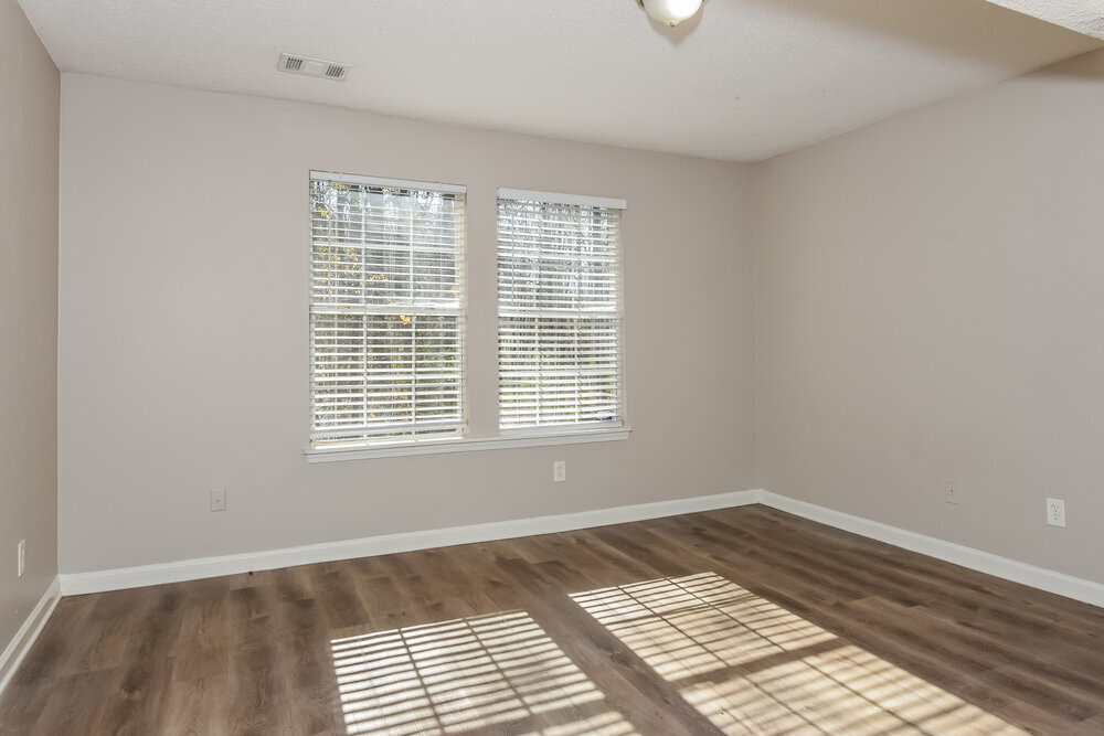 Building Photo - 6953 Cave Springs Rd